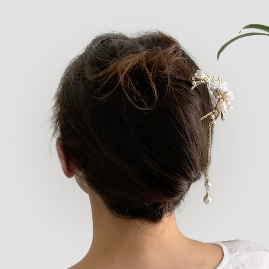 Réaliser un Chignon Simple avec une Épingle à Cheveux en Forme de U - HanWen Shop