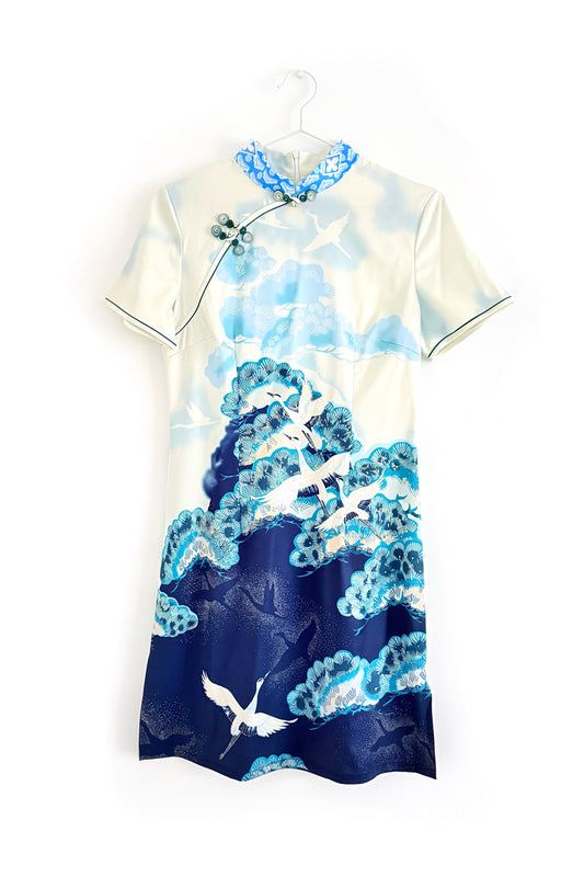 Qipao du hanfu moderne 汉元素 - Grue parmi les nuages - HanWen Shop
