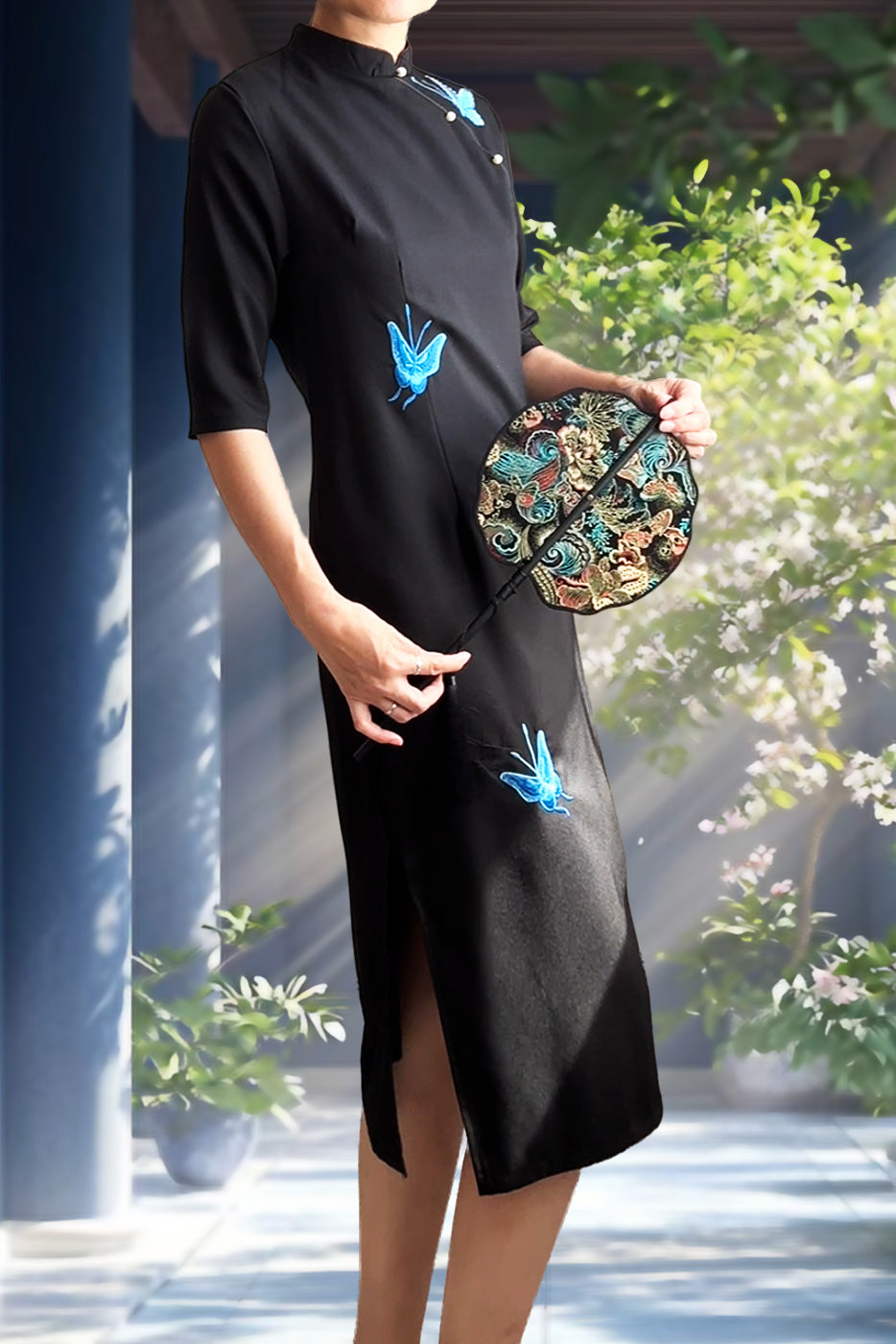 Qipao du hanfu moderne 汉元素 - brodée papillons bleus