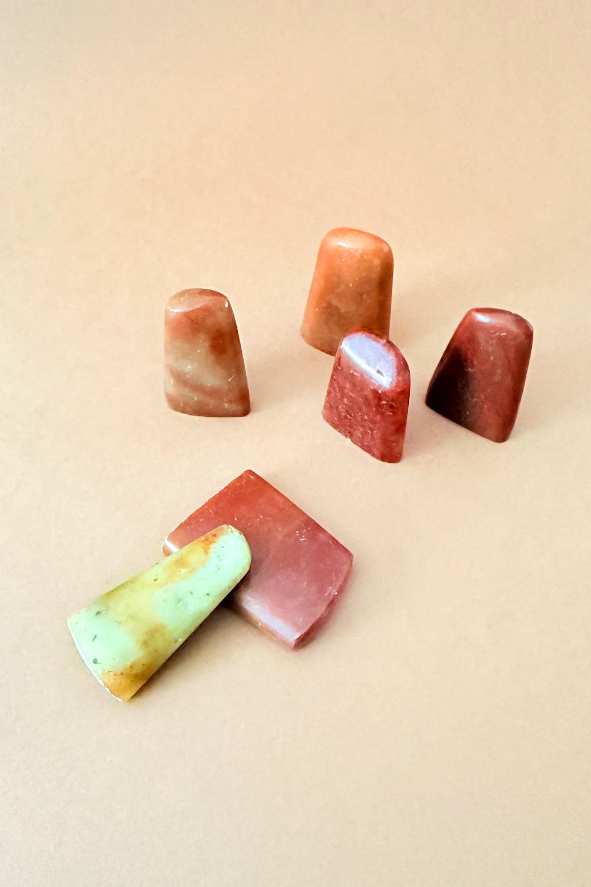 Sceau chinois personnalisé unique en pierre rouge - Forme naturelle - HanWen Shop